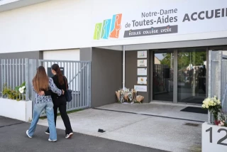 El adolescente que apuñaló a una alumna en un colegio de Nantes “estaba fascinado por Hitler”