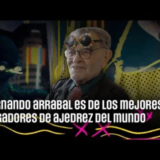 Visita de La Revuelta a la casa de Fernando Arrabal: es de los mejores jugadores de ajedrez del mundo