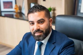 Detenido y registrado en la frontera estadounidense el abogado de un manifestante propalestino: Iban a llevarse mi dispositivo movil" (Eng)