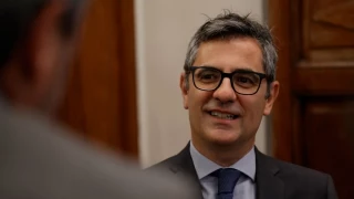 Bolaños defendió ante el juez la legalidad del nombramiento de una asesora para Begoña Gómez: "Me parece sorprendente su interrogatorio, por eso sonrío"