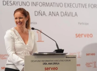 Una consejera de Ayuso tira de dinero público para pagarse hasta 3 euros "del café" y acumula más de 60 comidas institucionales