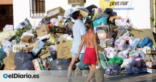El aumento de turistas en Ibiza desborda de basura la isla