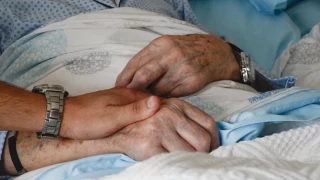 "¿Debo alegrarme de la muerte de mi madre?"