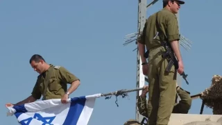 El 40 % de los israelíes está considerando abandonar su país
