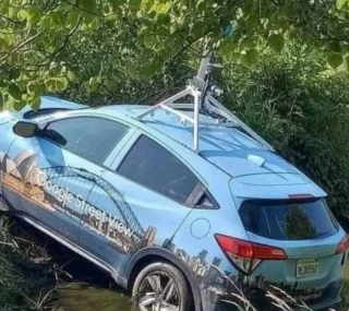 México: confunden vehículo de Google Maps con unidad que atrae huracanes, lo apedrean y termina en el río