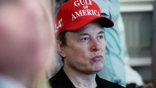 Grok pasa del "genocidio blanco" a ser "escéptico" sobre el holocausto [EN]