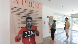 El Consell pide la retirada del cartel contra Mazón de la UPV