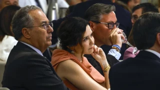 El Gobierno de Ayuso dice ahora que las decisiones en las residencias fueron de "profesionales sanitarios y técnicos"