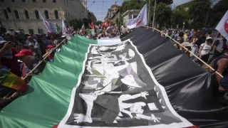 Multitudinaria protesta en Roma contra la “masacre” de Israel en Gaza