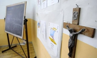 Por una educación laica sin religiones dentro de la escuela