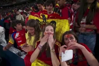 La aplaudida respuesta de Juan Carlos Rivero a la bandera franquista de la grada: "Ya no vale, felizmente"