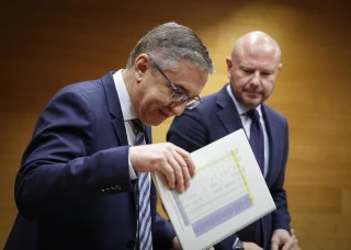 Rovira impone el castellano en Olocau con el 100% de las familias votando por el valenciano (CAT)