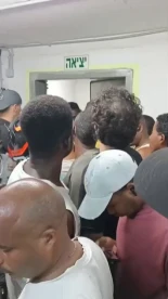 «Y en la próxima alarma de cohetes, tendremos que volver a luchar con ellos por cada metro cuadrado del refugio...» (EN)