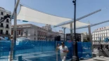 Las redes estallan contra Almeida por los toldos instalados en la Puerta del Sol para combatir el calor: "Espantoso e inútil"