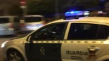 Tragedia en Almería: muere atropellado por un camión fugado mientras cambiaba una rueda del coche, con sus hijos dentro