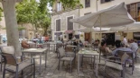 Los restaurantes de Mallorca reducen sus plantillas en pleno verano al no alcanzar la actividad prevista
