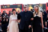 La colosal ‘Frankenstein’ de Guillermo del Toro desmadra al festival de Venecia