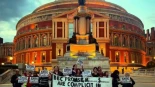 Un grupo de artistas judíos interrumpe un concierto de la BBC en Londres en apoyo a Palestina
