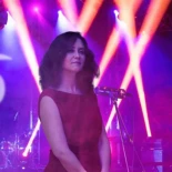 Isabel Díaz Ayuso presenta su tema “Lágrimas de mar”, con el que pretende presentarse a Eurovisión por España aunque participe Israel