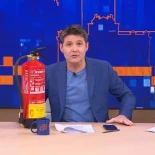 Jesús Cintora aparece de un modo insólito en pantalla para protegerse de Vox en TVE