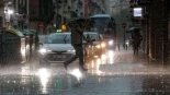 El 112 emite un aviso especial por el temporal de fuertes lluvias de este lunes y martes en la Comunitat Valenciana