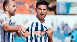 Carlos Zambrano desafiante tras su expulsión en derrota de Alianza Lima