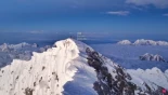 Un dron filma toda la ascensión del Everest por el norte