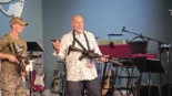 Un pastor cristiano apuntó con un AR-15 a la congregación para "acabar con la incredulidad" [ING]