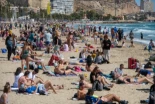 El aviso de Exceltur: el calor y los pisos turísticos restan ingresos a los hoteles en Alicante
