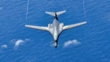 Bombarderos B-1 de Estados Unidos vuelan frente a las costas de Venezuela