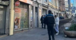 Policía Local y Bomberos de A Coruña intervienen en la polémica comunidad del 137 de la ronda de Outeiro