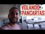 La "dura" vida de un piloto de pancartas