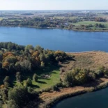 Lanzas únicas de principios de la Edad Media fueron excavadas en el lago Lednica (Pl)
