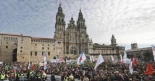 Miles de personas protestan en Santiago contra la macroplanta de Altri y “en defensa del futuro” de Galicia