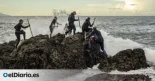 Viaje a las rompientes donde los percebeiros se juegan la vida para extraer el marisco más deseado de la Navidad