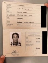 En 1982, Jeffrey Epstein ya vivía bajo una identidad de pasaporte falso y viajaba por todo el mundo [Eng]