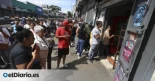 Pocas celebraciones y muchas colas en los supermercados en Caracas: “Si querían la paz, esta no es la forma”