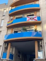 Las dos Españas separadas por un tabique de pan mascado