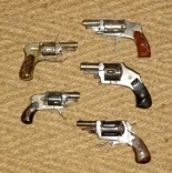 Revólveres Velo-dog: la defensa de los ciclistas contra los perros