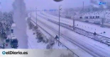 Una gran nevada colapsa el tráfico en la sierra de Madrid: la A-1, la A-6 y la AP-6 exigen el uso de cadenas