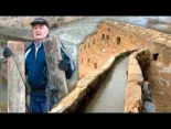 Elevando agua con una noria antigua para regar el campo: 60 años desviándola con tablas y sin bombas [Eugenio Monesma - Documentales]