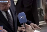 VÍDEO | La extraña reacción de Felipe González al ver un micro de TVE: "El ego herido hace mucho daño"
