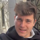 Vito Quiles denuncia una agresión mientras cubría un acto de Zapatero y Sarah Santaolalla