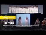Alba Molina, Ángeles Toledano y L'Escola Coral de l'Orfeó Català interpretan "Tu mirá" durante la gala de los Premios Goya 2026