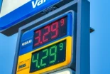 Trump dice que no le preocupa el alza de la gasolina por la guerra en Irán