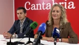 La alcaldesa socialista de Castro, sus hijos y personal del centro de menores migrantes sufren un escrache