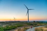 Energías renovables como estrategia de defensa ante las guerras