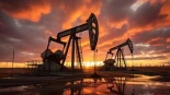 El petróleo baja casi un 30% desde máximos semanales en anticipación de la liberación de reservas de la AIE