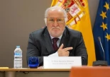 Pere Navarro, director de la DGT, enfada a los conductores por la extraña prohibición en los adelantamientos durante Semana Santa y verano