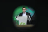 Fúster pide a Espinosa que se ocupe de sus negocios y a todos los disidentes que "se metan el ego por donde les quepa"